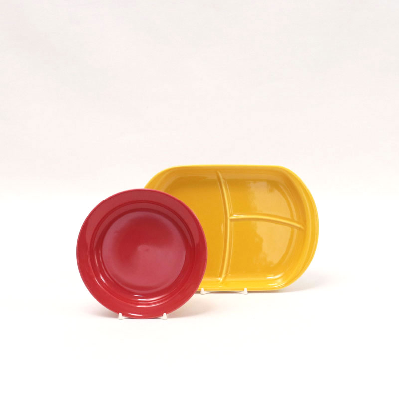 もぐもぐごっくん仕切り皿&リム深皿セットの写真